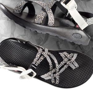 Rare mixed Metallic Chaco Z2 sandal